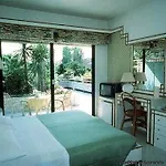 Hotel President - Vintage In Centro Riccione