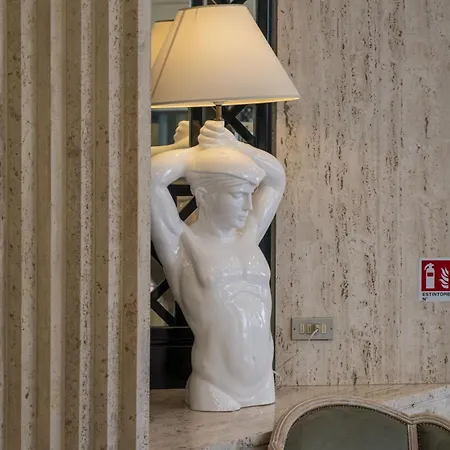 President - Vintage In Centro 4*