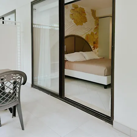 President - Vintage In Centro 4*