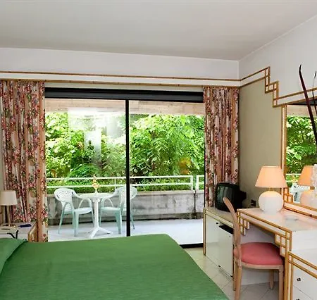 President - Vintage In Centro 4*