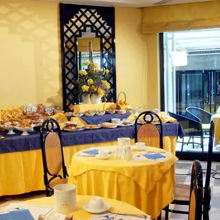 President - Vintage In Centro 4* Риччоне