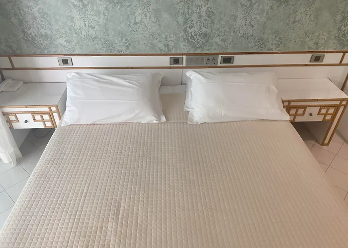 President - Vintage In Centro 4*