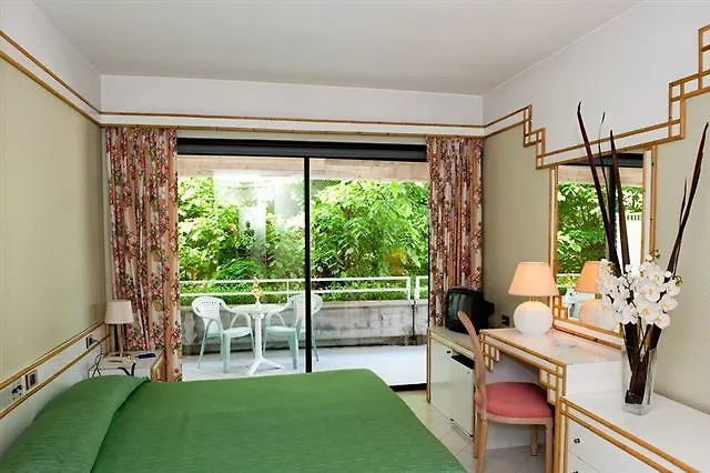 President - Vintage In Centro 4*