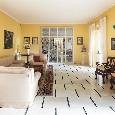 President - Vintage In Centro 4* Ριτσιόνε