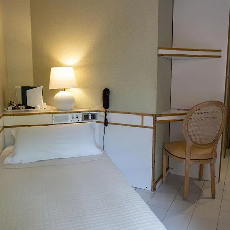 호텔 President - Vintage In Centro 4*