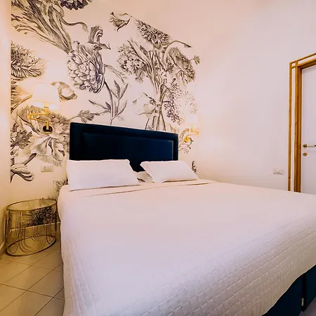 President - Vintage In Centro Otel Riccione