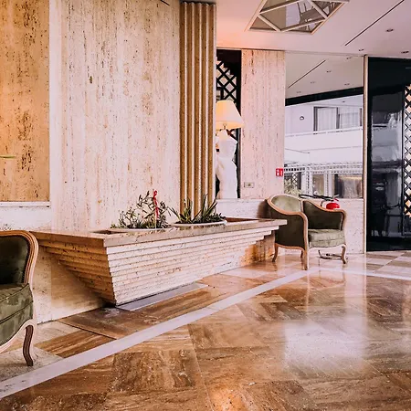 President - Vintage In Centro Otel