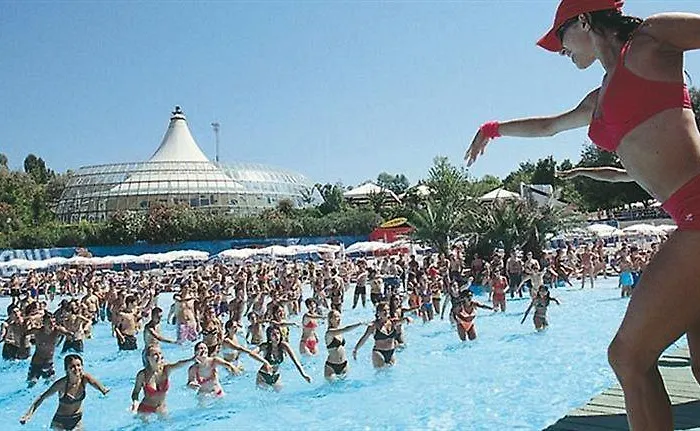 President - Vintage In Centro 4*