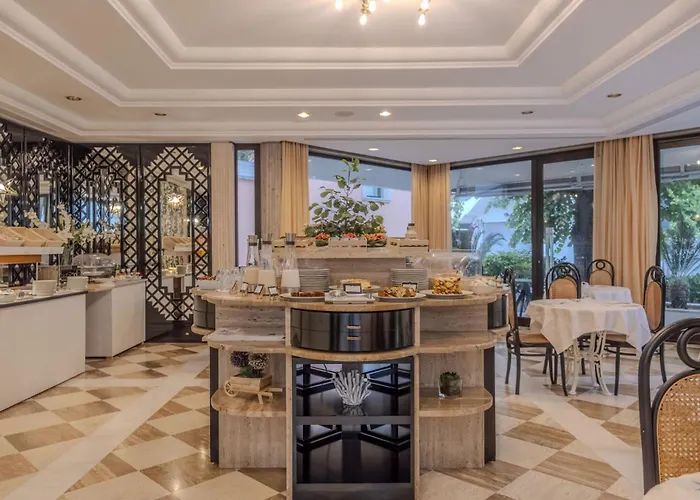 President - Vintage In Centro 4* Riccione