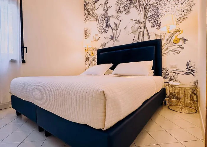 President - Vintage In Centro 4*