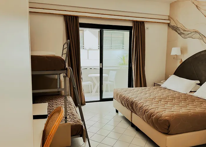 President - Vintage In Centro 4* Riccione