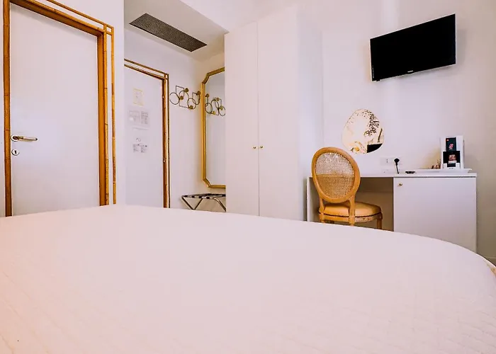 President - Vintage In Centro Hotel 4*