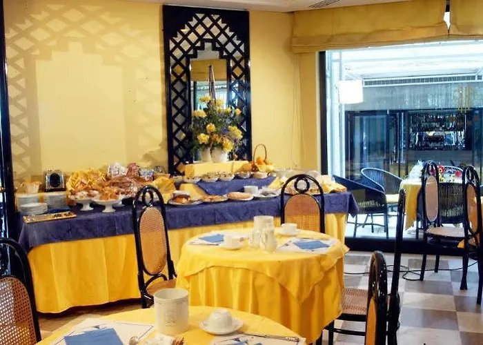 President - Vintage In Centro 4* Riccione